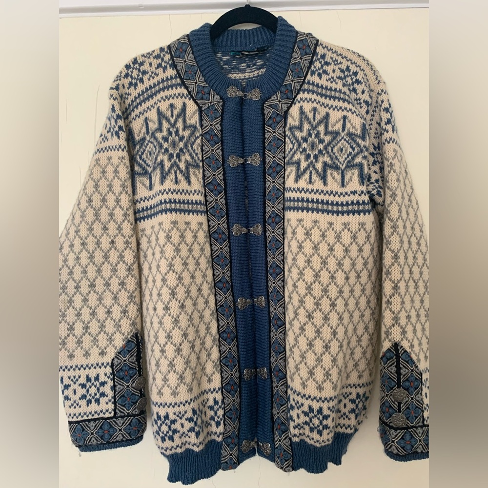 Dale Of Norway wool knit cardigan sweater size 42 RARE